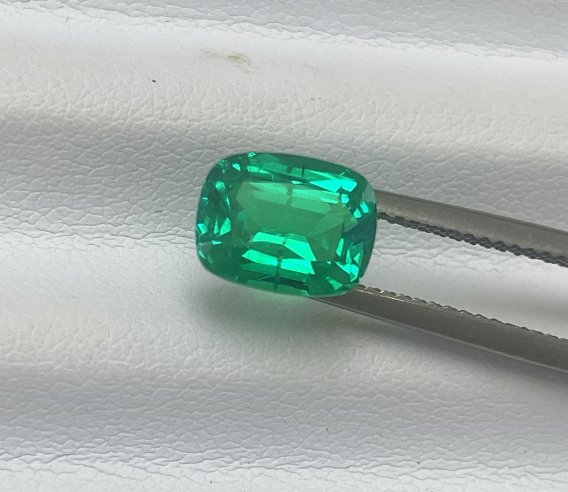What Are Lab-Grown Color