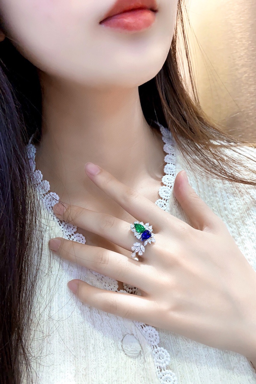 Where can I buy legit moissanite?(Image2) 培育祖母绿蓝宝石戒指1.jpg