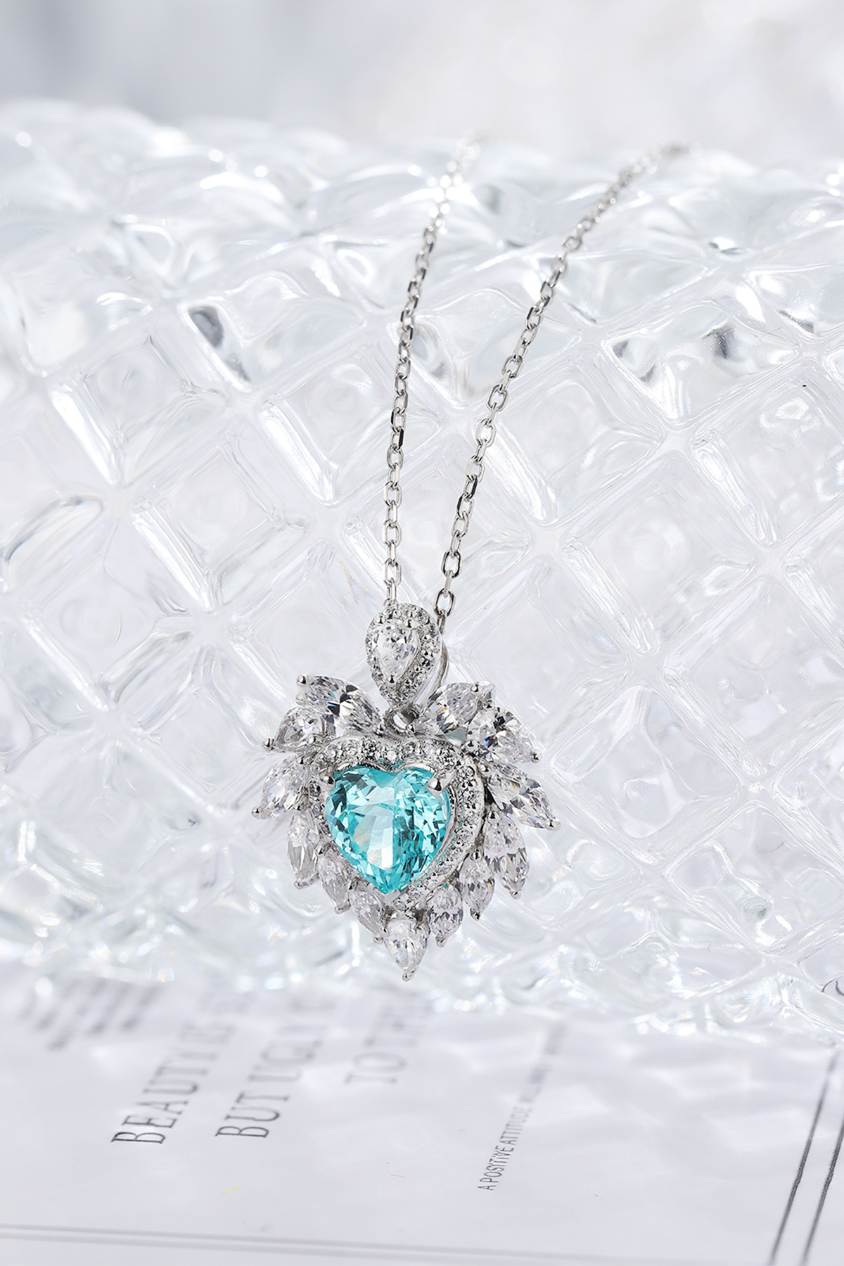 Are Lab Grown Diamonds Durable For Everyday Wear?(Image2) 培育帕拉伊巴项链2-.jpg