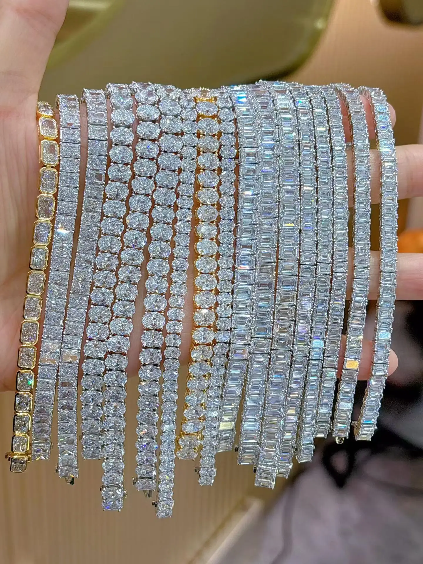 Tennis Bracelet Au750 Round Lab Grown Diamonds Bangles For Women 18k Real Gold Wedding Party Tennis Bracelets Unisex - Buy Product on Alibaba.com(图2) Tennis Bracelet Au750 Round Lab Grown Diamonds Bangles For Women 18k Real Gold Wedding Party Tennis Bracelets Unisex - Buy Product on Alibaba.com