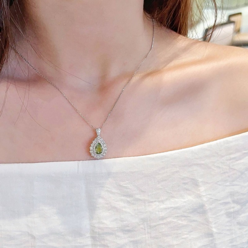 18K Gold Pear Shape Lab 
