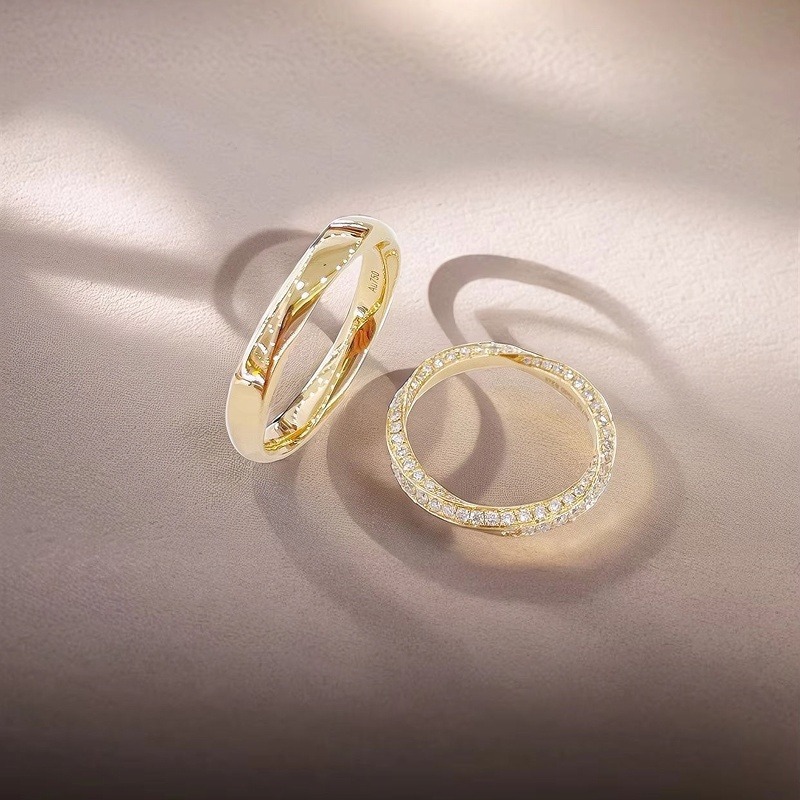 18K Gold Infinity Mobius