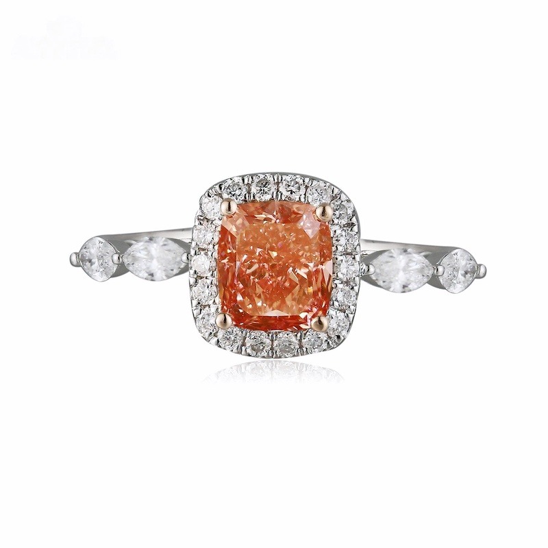 Will Frequent Knocks Cause Visible Chips on a Moissanite Pendant?