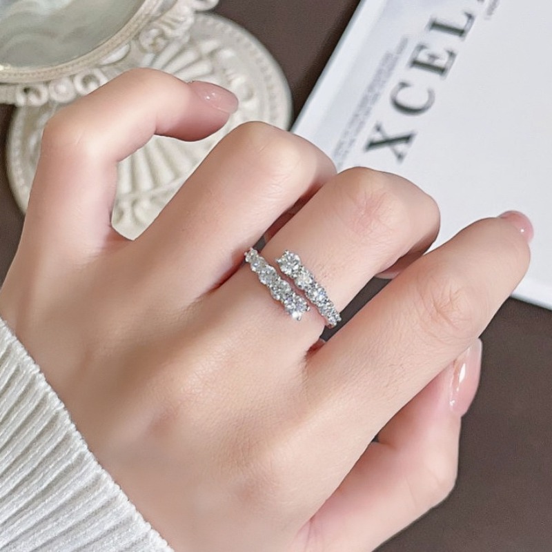 Will Moissanite Jewelry Cause Skin Allergies?(Image3) 主图-04.jpeg